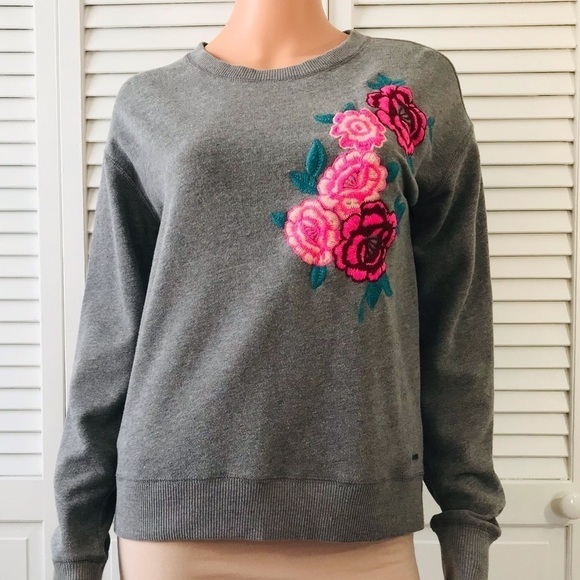 HOLLISTER Gray Scoop Neck Shirt Size Small - Picture 9 of 9